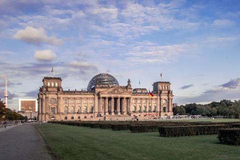 Reichstag Blick von der Reichstagswiese aus_Presse